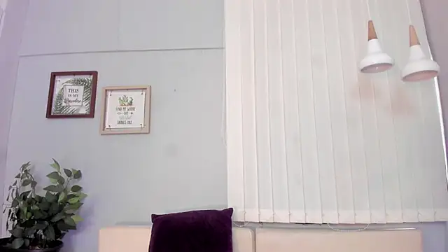 Nahomy_Collins_'s Live XXX Chat