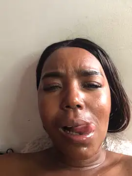 almaseductoraのライブXXXチャット