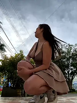 Alyshanon18のライブXXXチャット