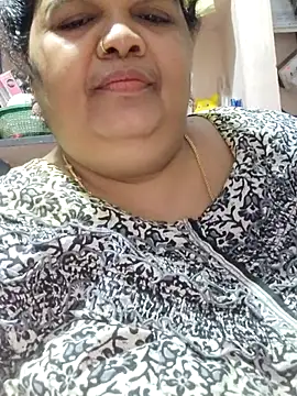 tamilthanushri's Live XXX Chat