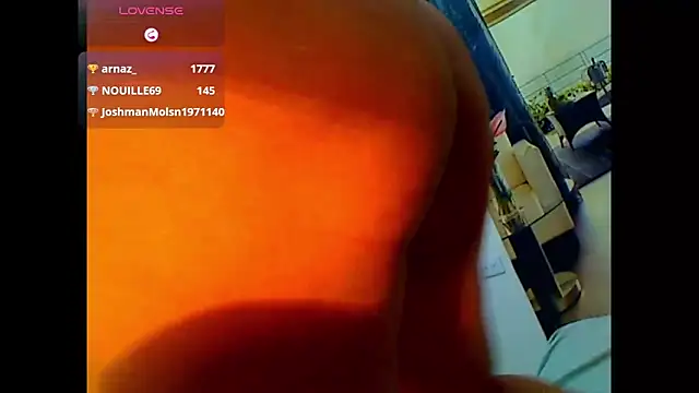 Bigcocksexyluisa's Webcam Show