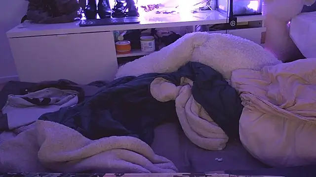 CeriseLapine Webcam show