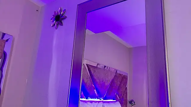 AmmyJones_'s Live XXX Chat