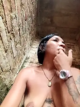 chikivivi-'s Webcam Show