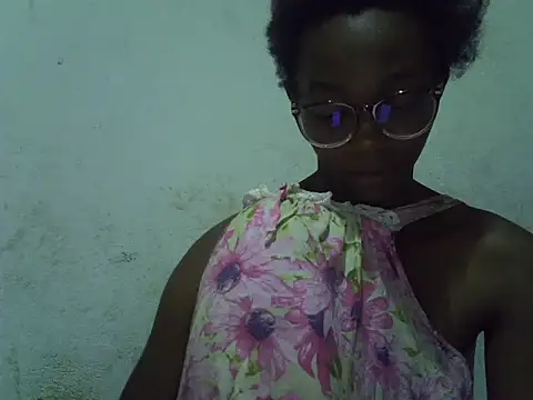 ElianeHot's Webcam Show