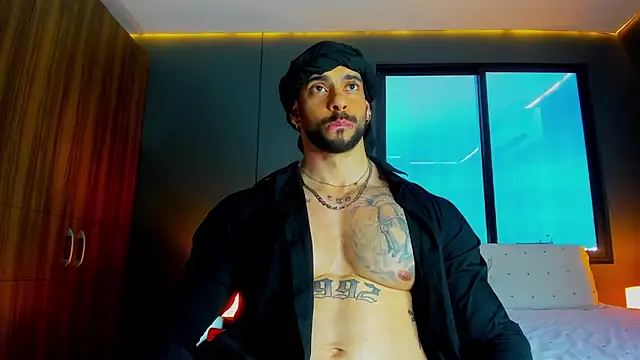 massimo_visconti's Webcam Show