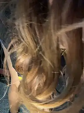 Sammy_garciaa1's Webcam Show