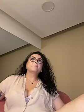 AlmaraRouge live XXX chat