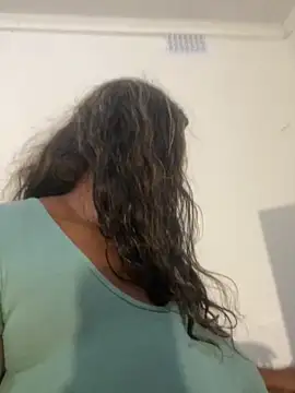 XXX chat uživo modela Cardiebae89