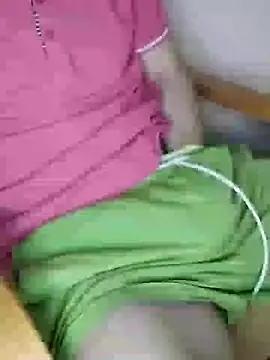 AndrewXSkyp Adlı Modelin Canlı XXX Sohbeti