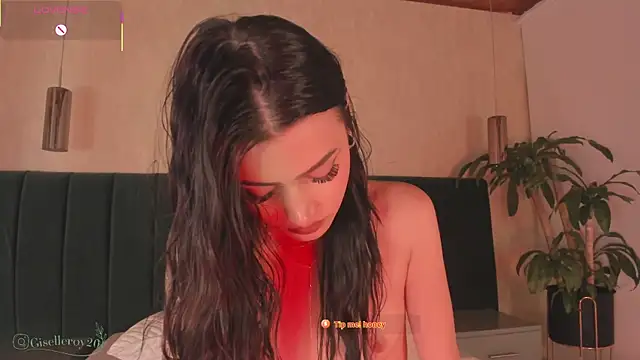 Giselle_royy: онлайн-секс-чат