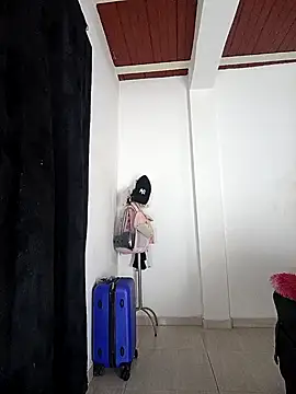 jaramilloali: онлайн-секс-чат