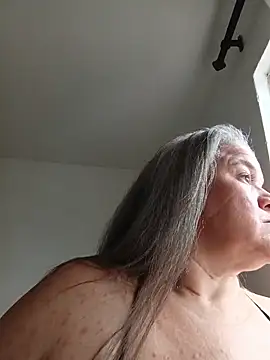 CheekySnowQueen_69's Live XXX Chat