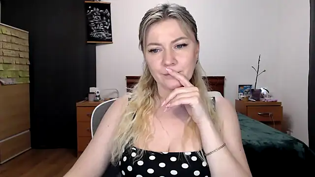 XXX chat uživo modela ParadiseAlina