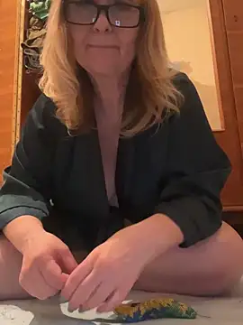 Irina2909@xh: онлайн-секс-чат