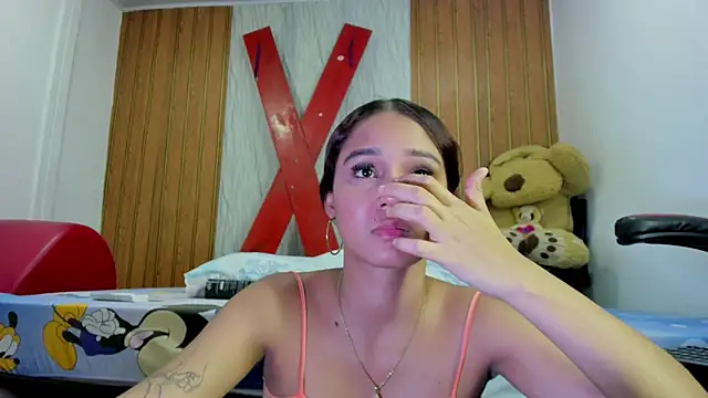 MarianaManzur Chat XXX live