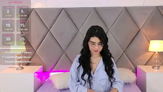 OliviaDiaz élő XXX-chatje