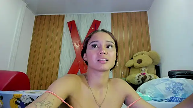 MarianaManzur Adlı Modelin Canlı XXX Sohbeti