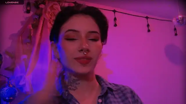 LiliJones_ Chat XXX in diretta