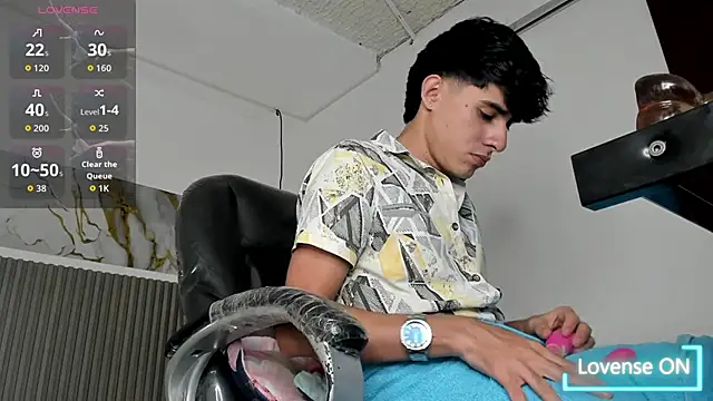 Dyla_n18のウェブカメラショー