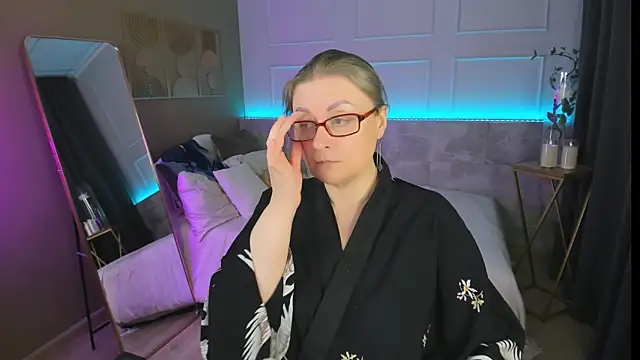 AlexandraKind's Live XXX Chat