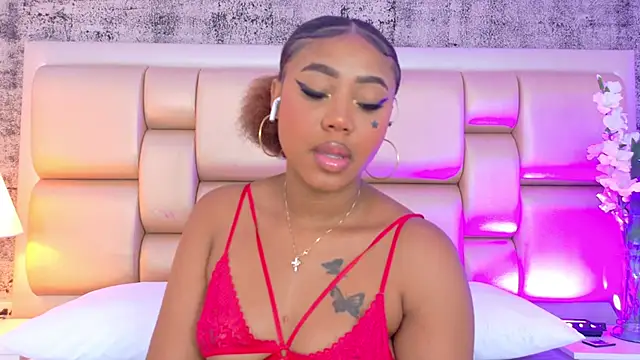 AngelaRoberts Chat XXX in diretta