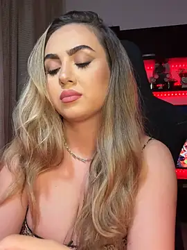 xCaprice Chat XXX in diretta