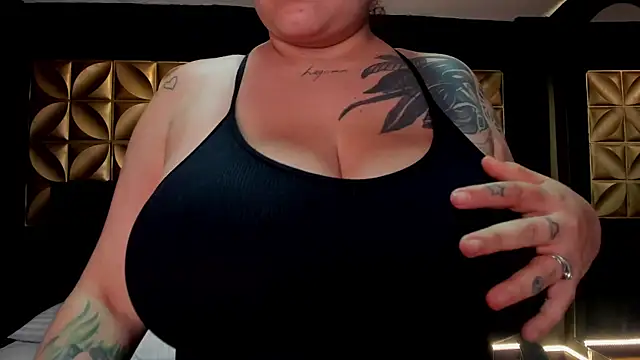 Chat XXX en directo de Laurenhillcute14