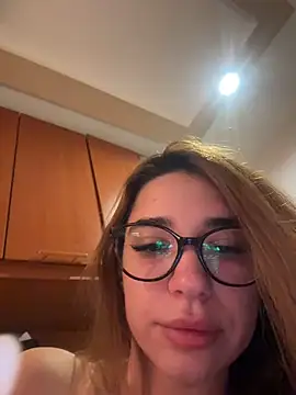 ItalianGirl 웹캠 쇼