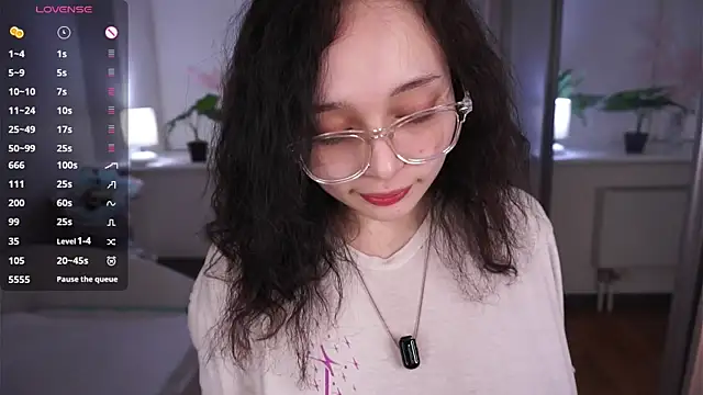 XXX chat uživo modela HannaHayles