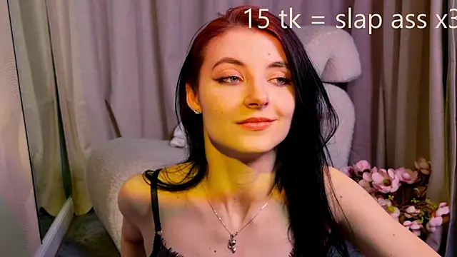 NicoleLuxe Chat XXX in diretta