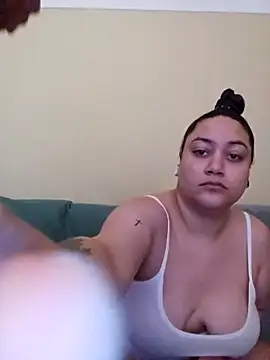 honeeyyy_pot Adlı Modelin Canlı XXX Sohbeti