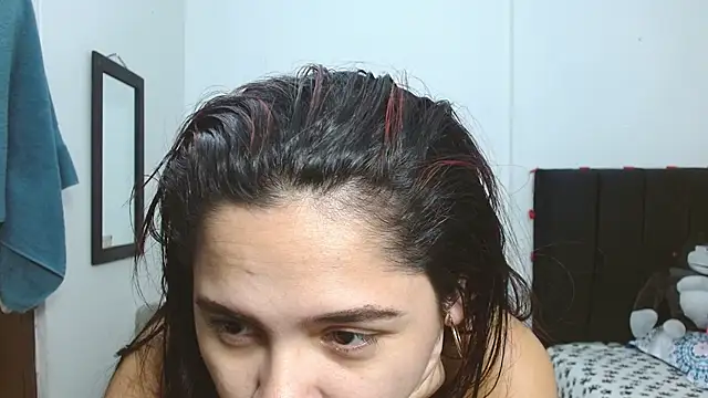 Chatroom XXX en direct de Thalian