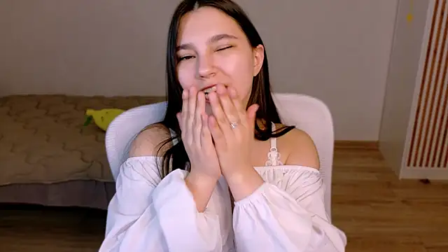 Ari_Grend Adlı Modelin Canlı XXX Sohbeti