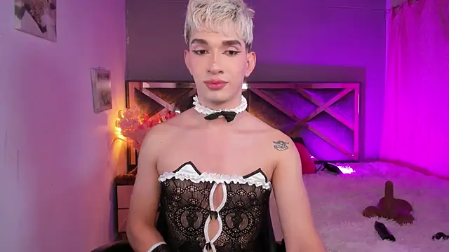 Show modela Cherry_zayden_ na web-kameri