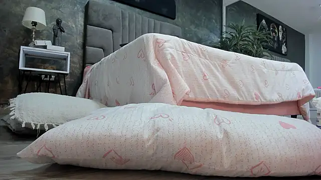 isa_lancaster live XXX chat