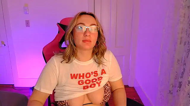 Živý XXX chat switchykitty