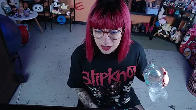 MissMiia2 – Live XXX-chat