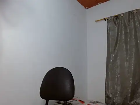 ethanchamo: διαδικτυακό σόου στην κάμερα