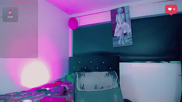 Kendall_hornyy Show Webcam