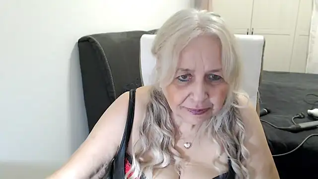 SusiLifeXXX: απευθείας συνομιλία ΧΧΧ