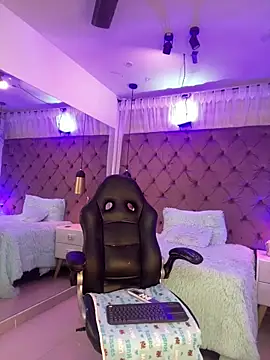 Auri__ Chat XXX live