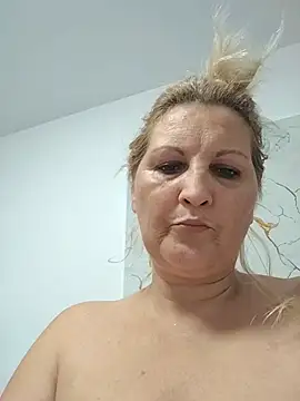 Chat +18 de Divineblond ao vivo