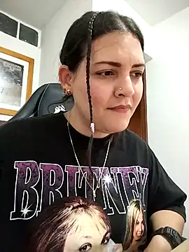 Mia_Hampton Adlı Modelin Canlı XXX Sohbeti