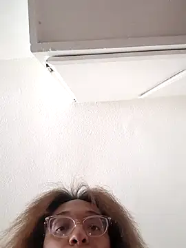 MilahSweet Show in webcam