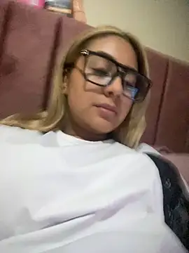 Chat XXX ao vivo de Miabonnett_