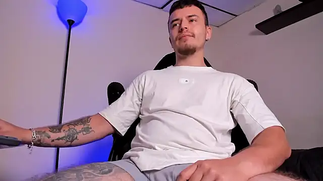 Chat +18 de james_connor2 ao vivo