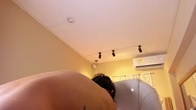 NahimiThompson Adlı Modelin Canlı XXX Sohbeti