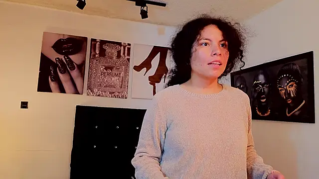 Zoe-yanin Chat XXX in diretta