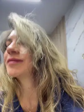 alicee16 Live XXX Chat